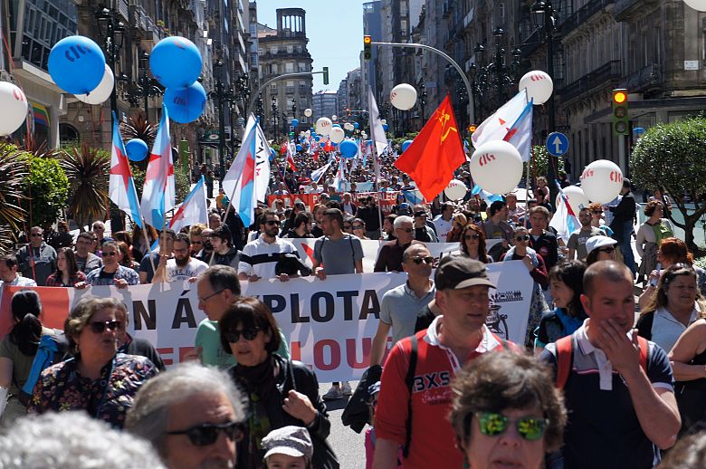 2016 05 01 ManifaPrimeiroMaioVigo25.JPG